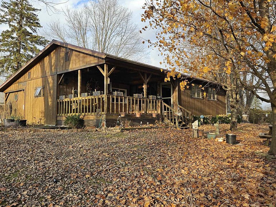 1st image of 558 N Lakeshore Dr