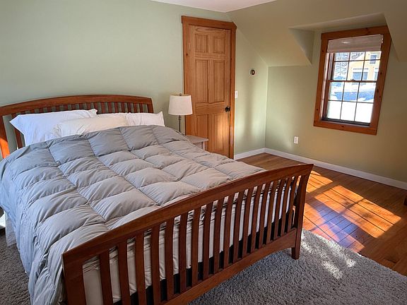 5th image of 838 Main Street