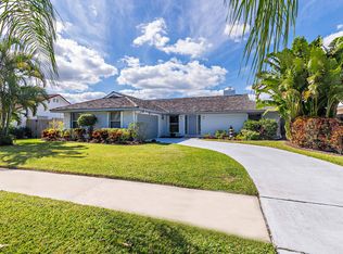 63 Hickory Hill Rd, Tequesta, FL 33469