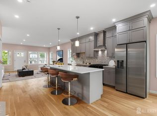 95 Seabreeze Ave, Middletown, NJ 07748