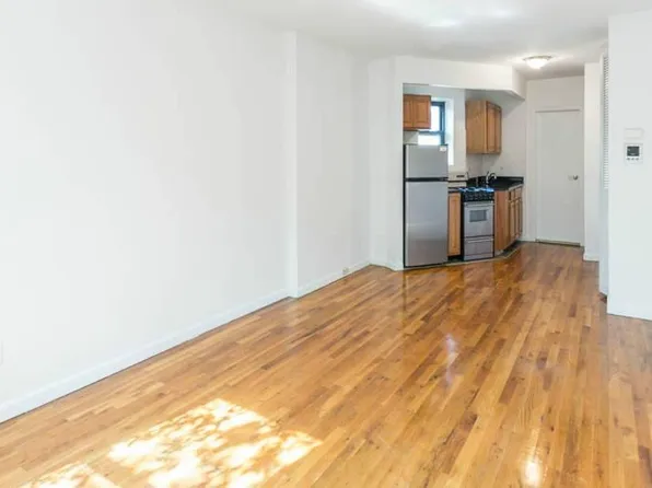 219 East 77th Street image 2 of 5