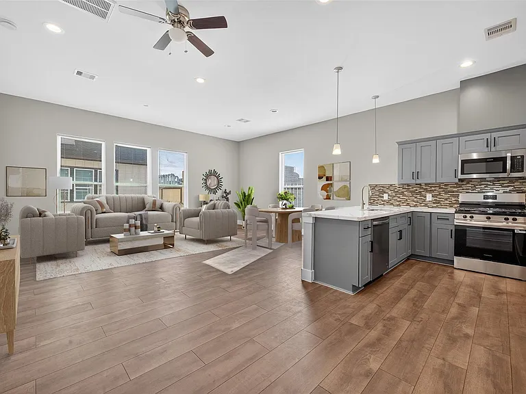 2109 Marnel Rd #F — Photo 3