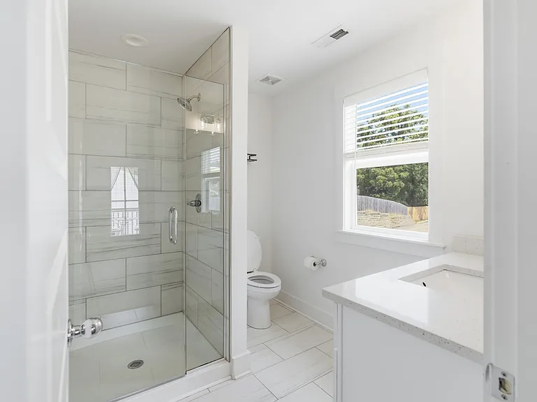 802 Briar Cir — Photo 20