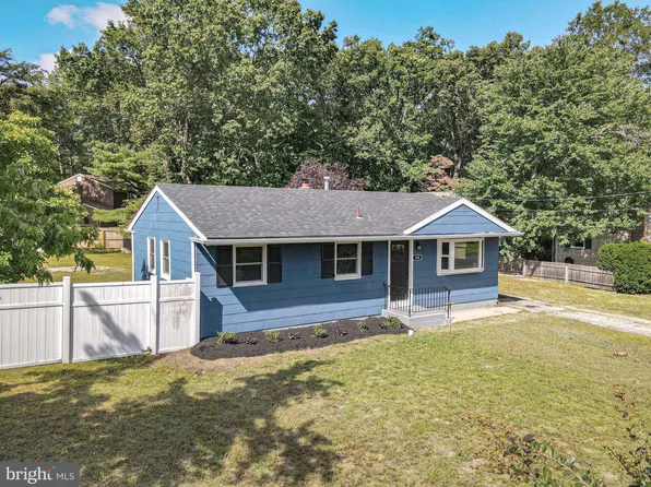 408 Timberline Dr, Mount Laurel, NJ 08054