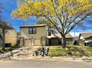 8911 Ridge Hollow St, San Antonio, TX 78250