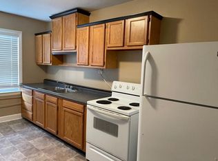 653 10th St #4, Saint Albans, WV 25177