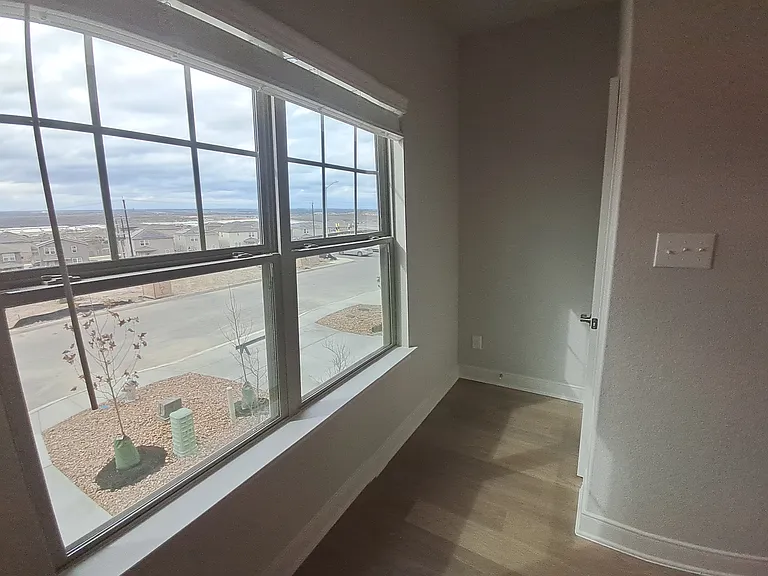 7134 Magnolia Crk #201 — Photo 5
