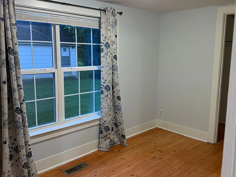 2448 Depot St — Photo 14