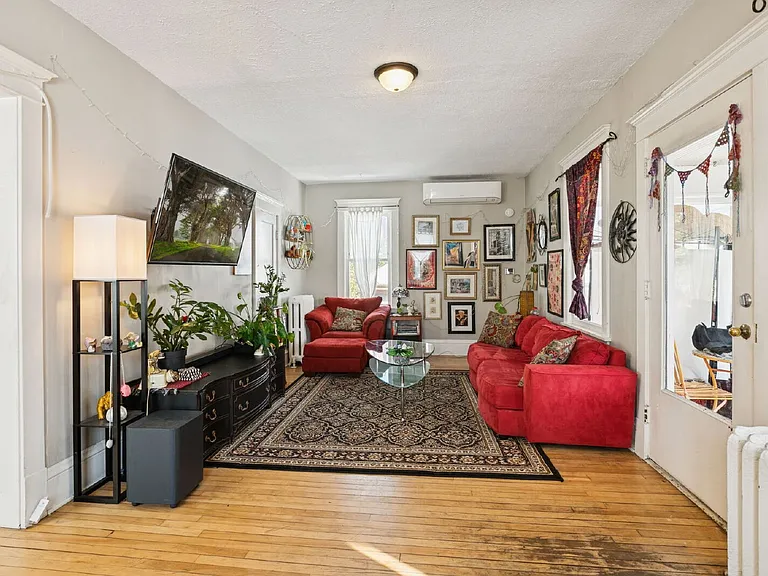 1609 Talmage Ave SE — Photo 4