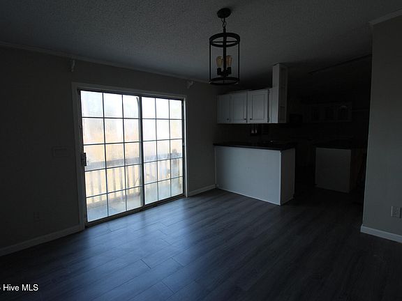 5th image of 60 Jessica Court