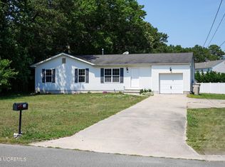 246 Hopedale Dr SW, Bayville, NJ 08721