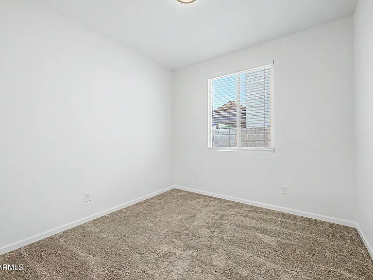 17865 W Daley Ln — Photo 20
