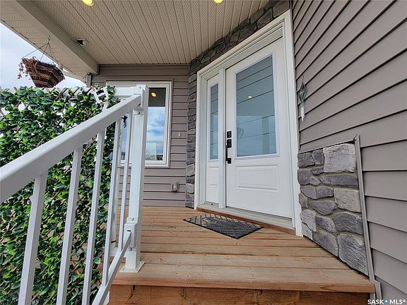 2nd image of 214 1st AVENUE W
