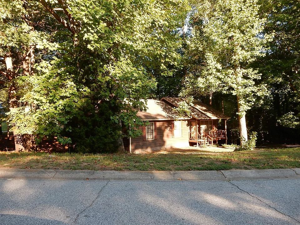 2nd image of 1920 Calvary Hill Ct SW
