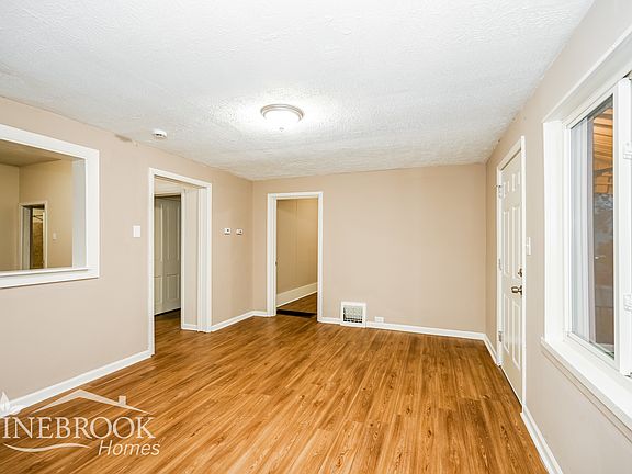4th image of 7405 Werner Ave
