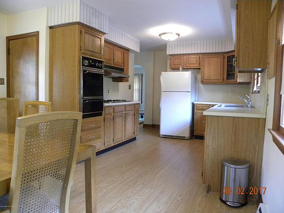 3rd image of 111 Dayton Ave