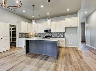 9021 NW 74th St, Yukon, OK 73099