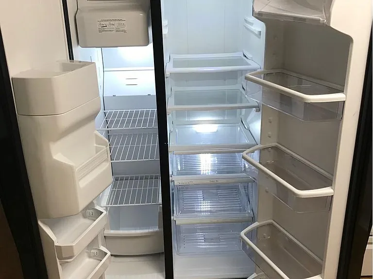 Large side by side refridgerator