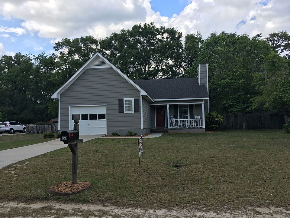 1st image of 121 Deerfield Dr