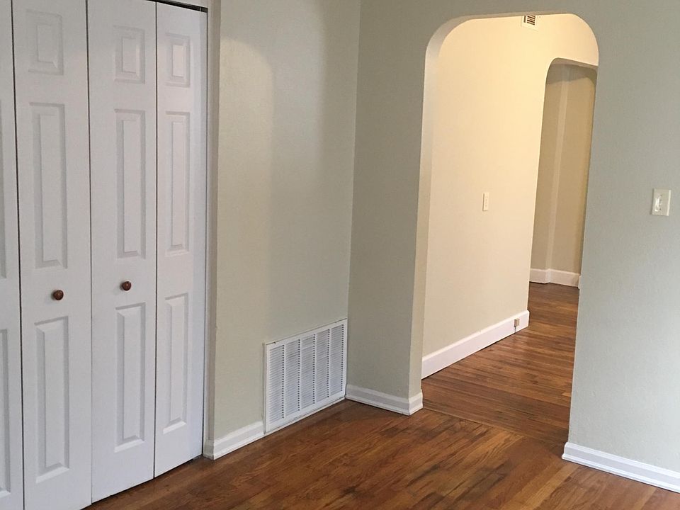 Living room 3
