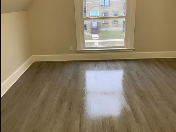 1419 Geneva St, Racine, WI 53404