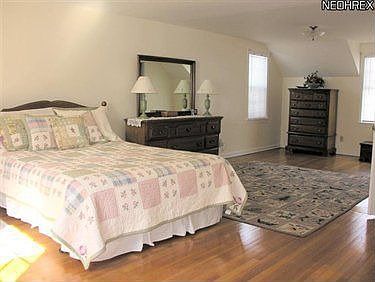 4th image of 1065 Genesee Dr