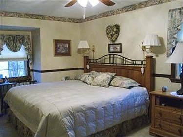 5th image of 1111 Shadeland Dr