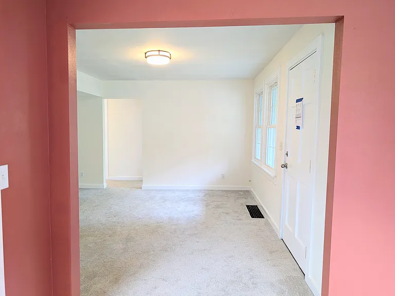7911 N Woolsey Ave — Photo 3