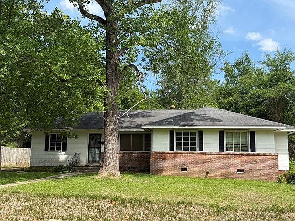 2nd image of 170 Meadow Hill Rd