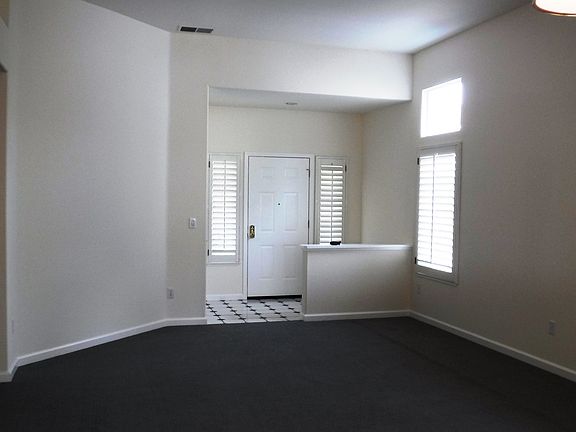 4th image of 86 Driftwood Cir