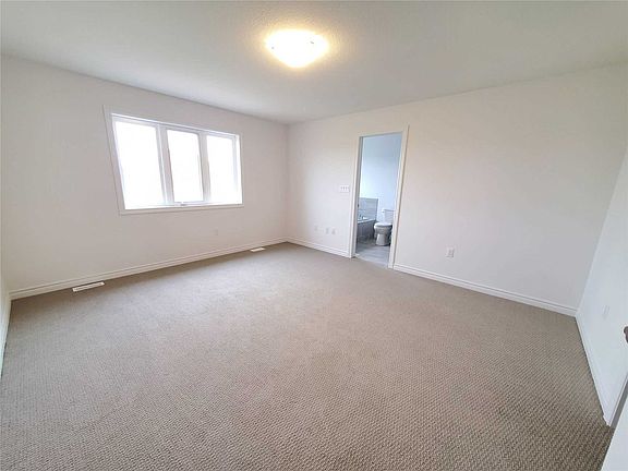 3rd image of 474 Blackburn Dr