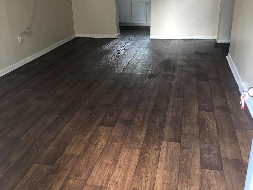1st image of 103 N Moss St APT B