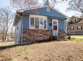 8 Fitzhugh St, North Providence, RI 02904