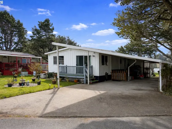 955 NE Mill St #A7, Waldport, OR 97394