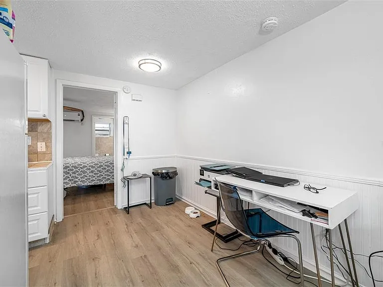 616 Dogwood Ct — Photo 4