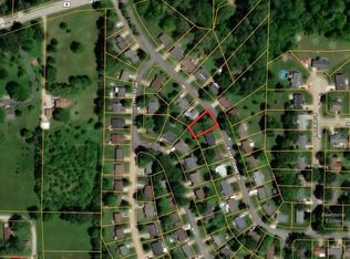 400 S Hawthorne Dr, Pacific, MO 63069