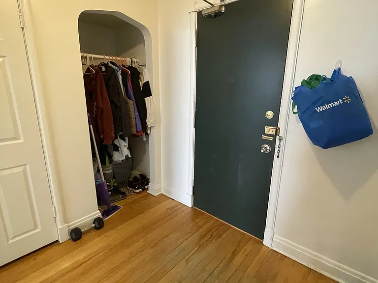 600 Laurier Ave W #17 — Photo 7