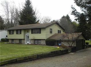 557 Saint Anns Ct, Webster, NY 14580