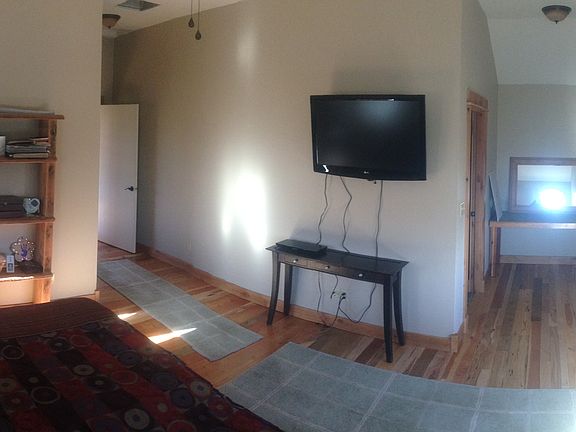 4th image of 306 Helen Dr