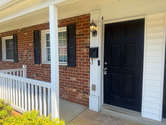 2nd image of 1215 Green Oaks Ln APT H