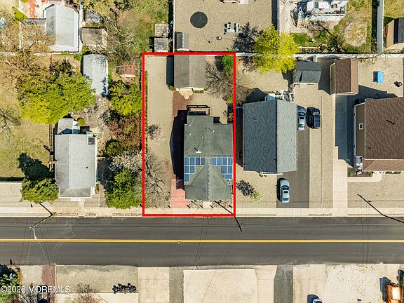 5th image of 37 E Lakewood Avenue