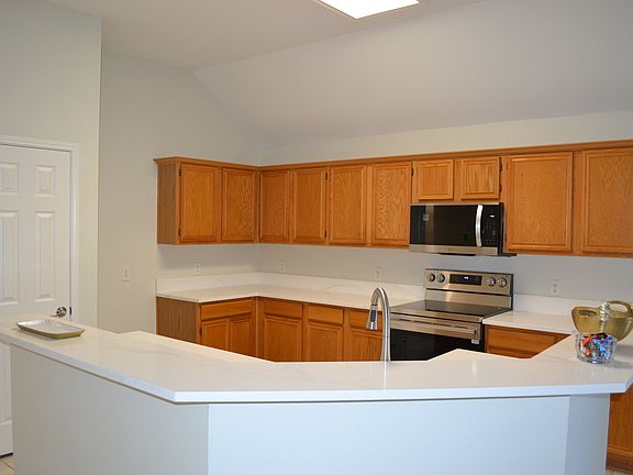 5th image of 1209 Quaker Ln