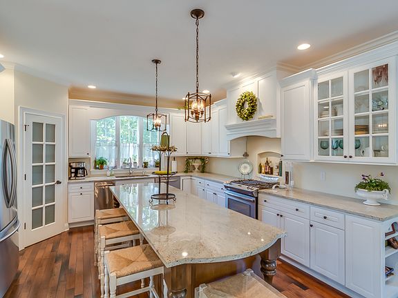 Kitchen--granite/lg. island