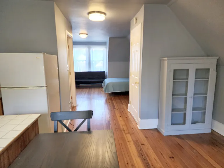 KITCHEN TO BR