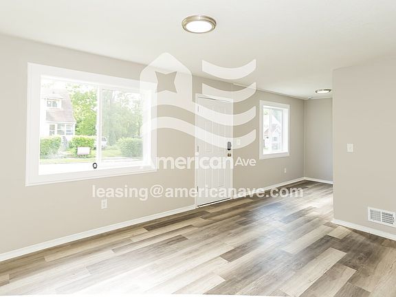 1339821_005_living_room_13904268.jpg