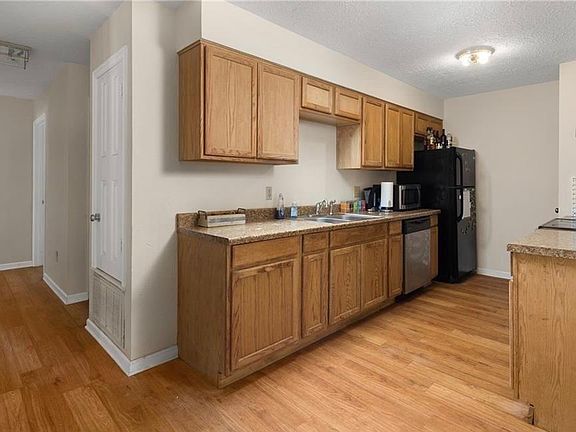 5th image of 1201 Conway Dr