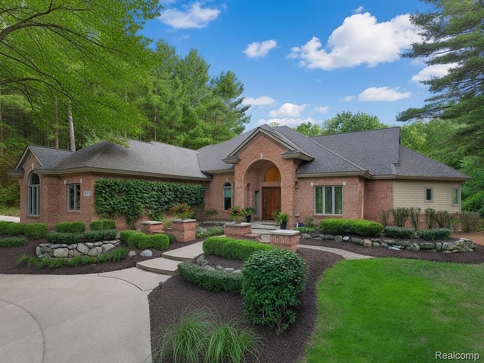 1st image of 12172 Woodline Dr