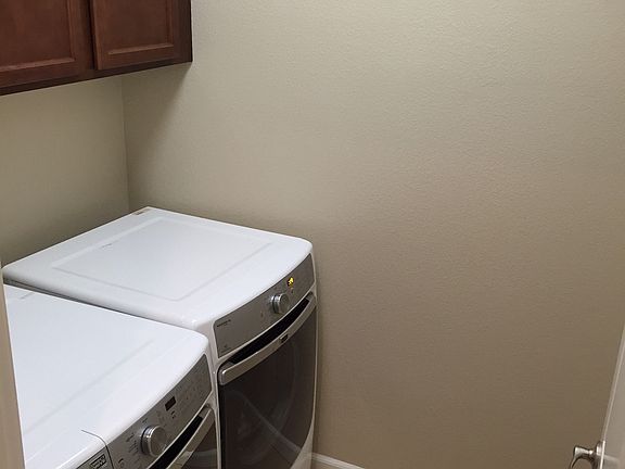 5th image of 1653 Hillsdale Ave Unit 6