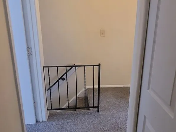 570 Town and Country Apartments