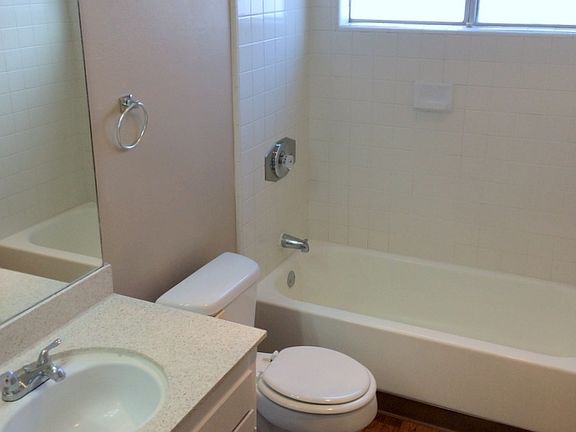 5th image of 166 S Lincoln Ave S #15